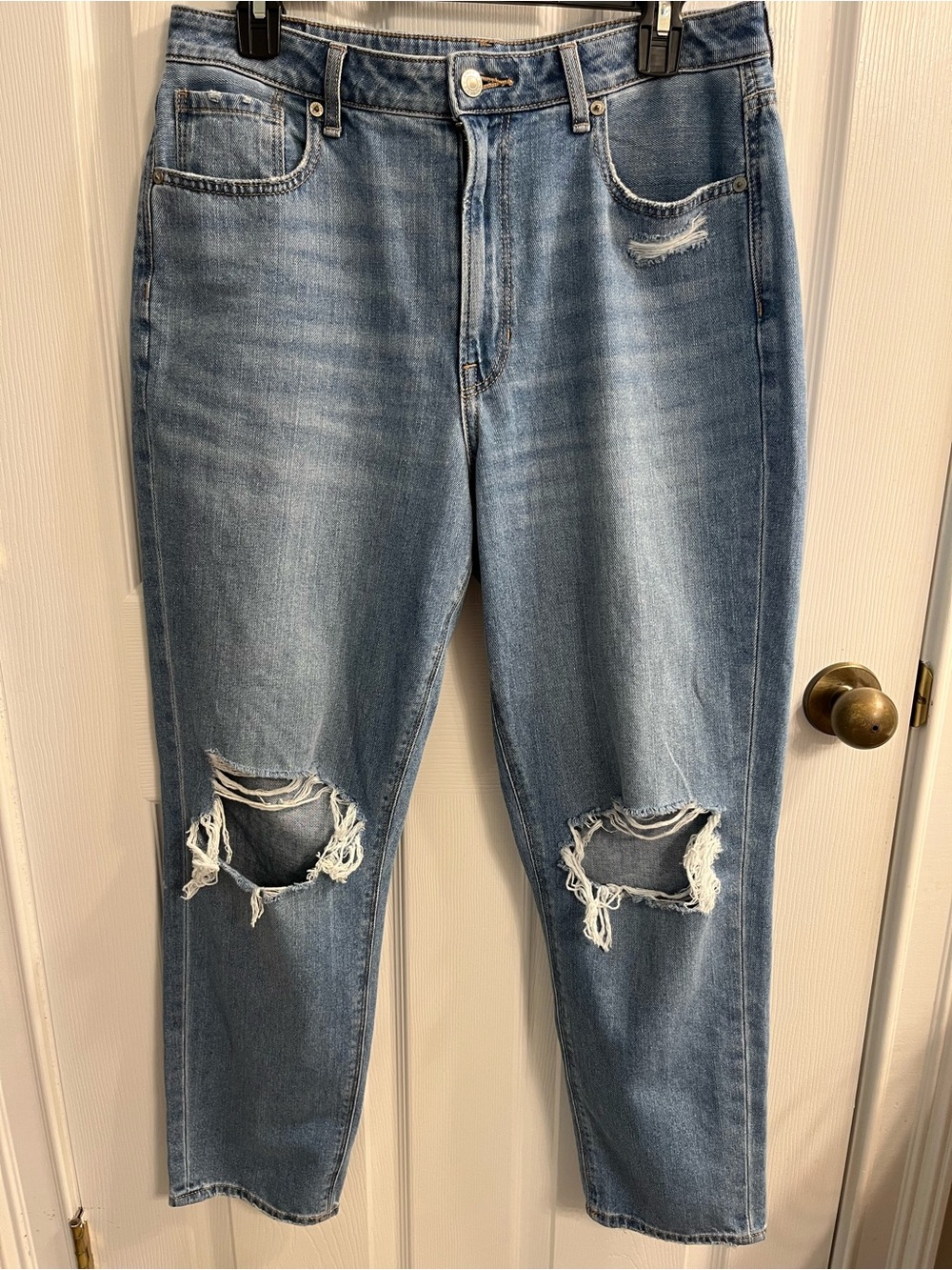 American Eagle Outfitters Light Blue Straight Leg Distressed Jeans